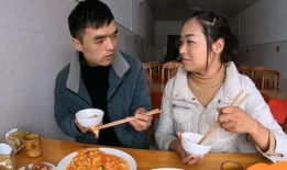 男网红爆料吃瓜视频,揭秘吃瓜视频背后的惊人真相！